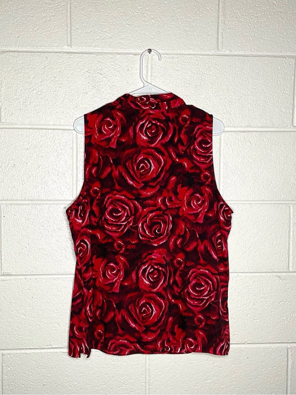 < White House Black Market Red Rose Pattern Sleeveless Top > - Picture 4 of 4